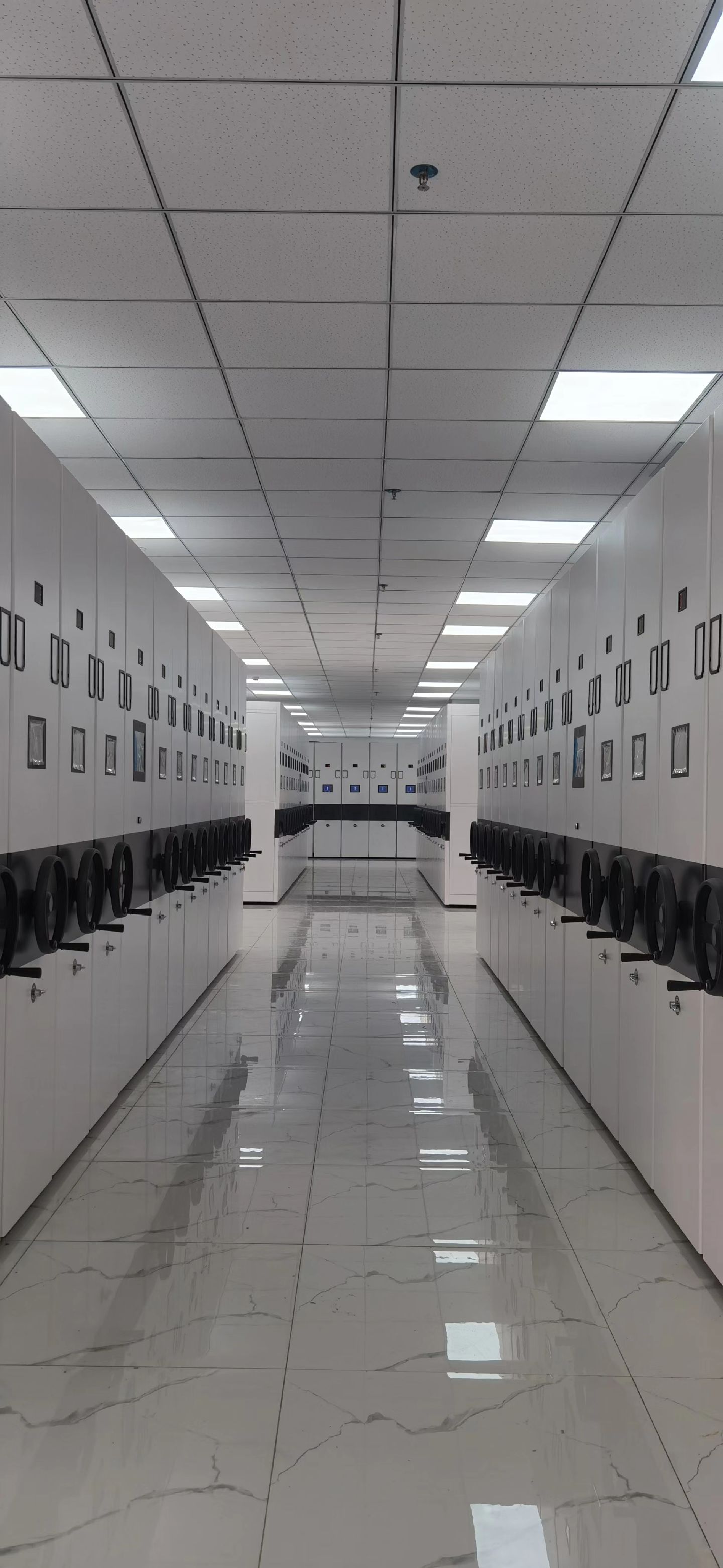 电动密集档案柜国家标准_电动密集柜使用和说明_电动档案密集柜